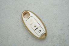 Чохол Nissan білий з золотом