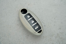 Чохол Nissan карбон сріблий поліуретан