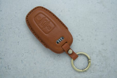 Чохол Audi коричневий шкіра