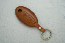 Чохол Nissan коричневий шкіра