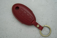 Чохол Nissan червоний шкіра