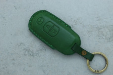 Чохол Mazda зелений шкіра