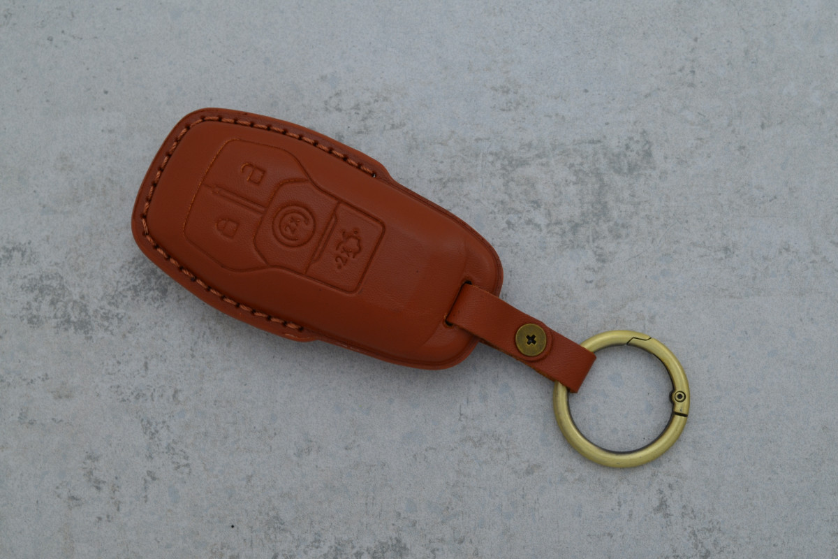 Чохол Ford коричневий шкіра