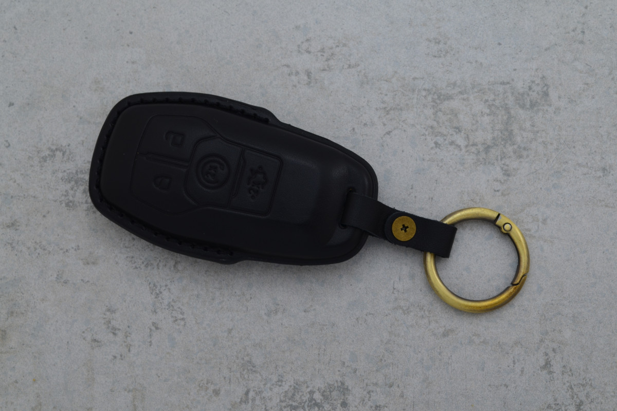 Чохол Ford чорний шкіра