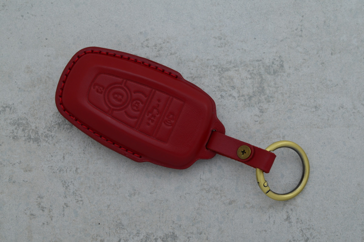 Чохол Ford червоний шкіра