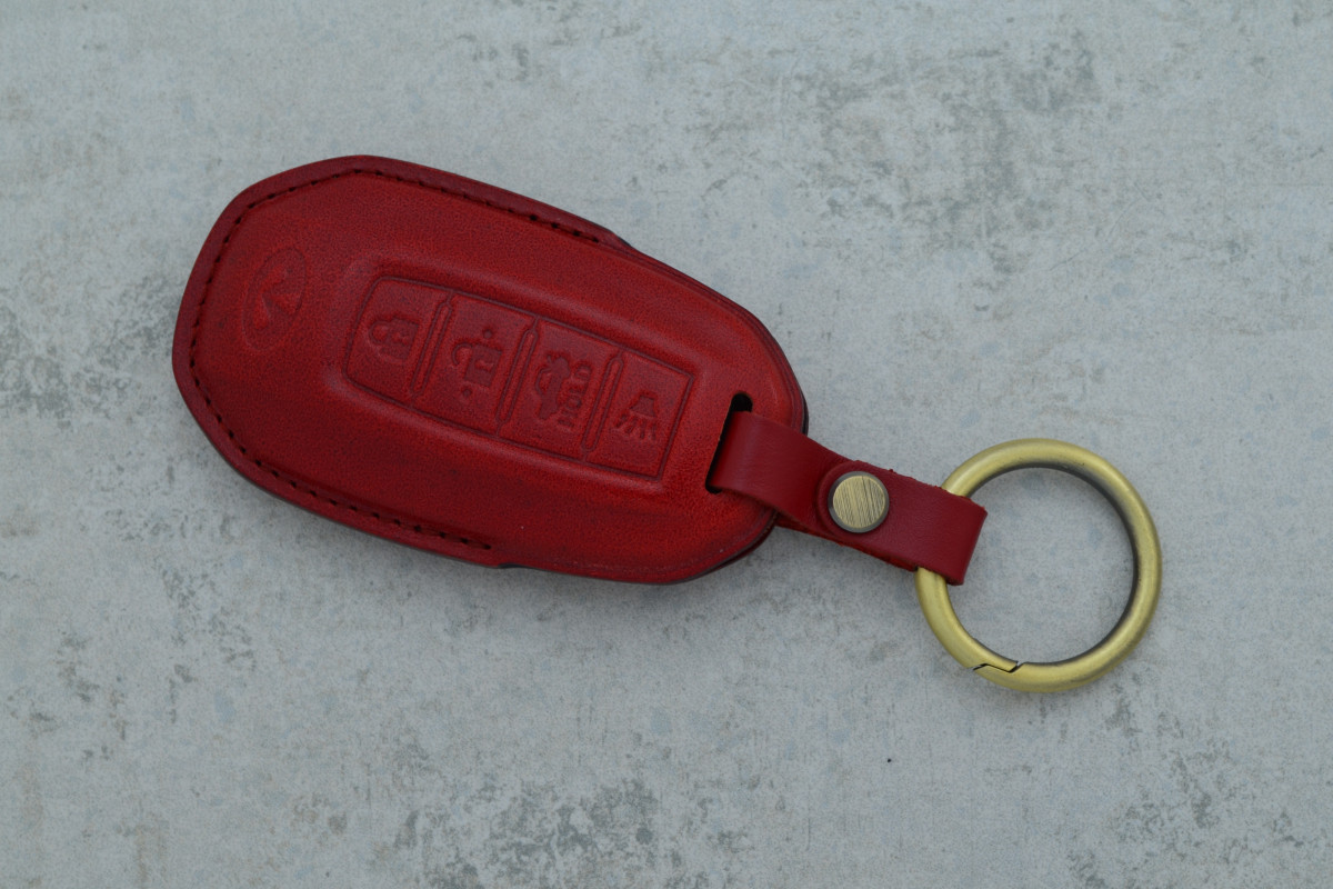 Чохол Infiniti червоний шкіра