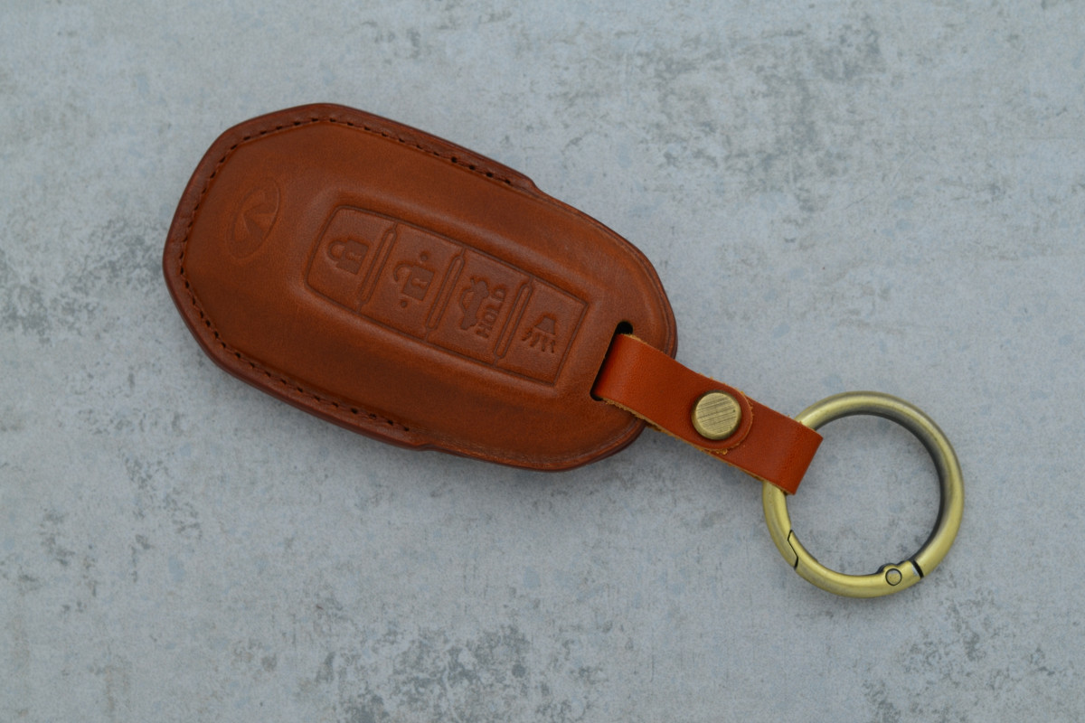 Чохол Infiniti коричневий шкіра