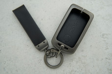 Чохол Mazda чорний сірий шкіра + метал