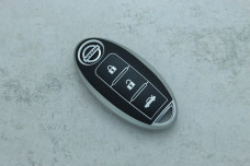 Чохол Nissan чорний поліуретан