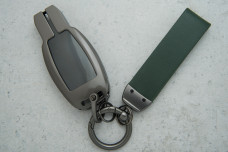 Чохол Mercedes зелений сірий шкіра + метал, універсальний