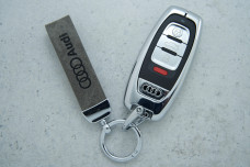 Чохол Audi Smart сірий метал шкіра