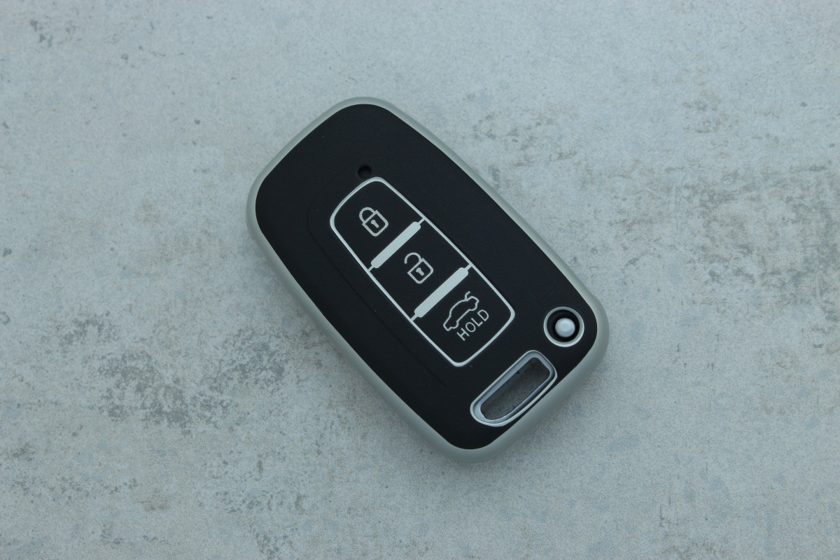 Чохол Hyundai чорний поліуретан