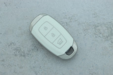 Чохол Hyundai білий поліуретан