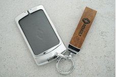 Чохол Renault коричневий шкіра + метал