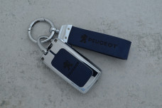 Чохол Peugeot синій метал шкіра універсальний