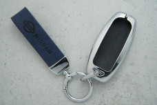 Чохол Nissan синій шкіра + метал універсальний