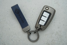 Чохол Nissan синій сірий метал + шкіра, універасльний