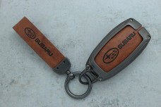 Чохол Subaru сірий коричневий метал шкіра