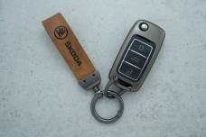 Чохол Skoda сірий коричневий метал шкіра