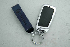 Чохол Skoda синій метал шкіра, універсальний