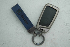 Чохол Skoda синій сірий метал шкіра, універсальний