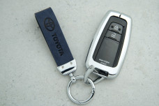 Чохол Toyota синій метал шкіра універсальний