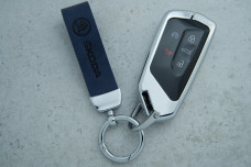 Чохол Skoda синій метал шкіра універсальний