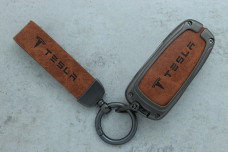 Чохол Tesla сірий коричневий метал шкіра