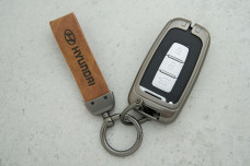 Чохол Hyundai коричневий сірий метал шкіра