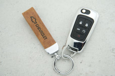 Чохол Chevrolet Cruse Aveo коричнева шкіра + метал