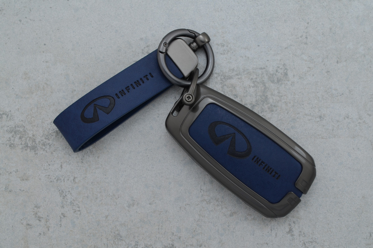 Чохол Infiniti сірий