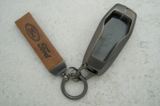 Чохол Ford коричневий сірий метал + шкіра, універсальний