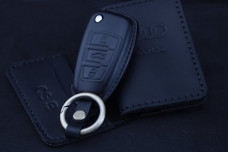 Чохол Audi чорний шкіра