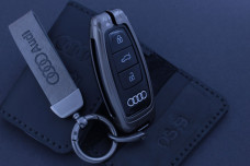 Чохол Audi метал + шкіра