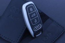 Чохол Audi матовий чорний срібло