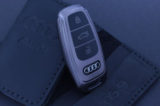 Чохол Audi металік