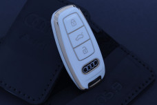 Чохол Audi білий