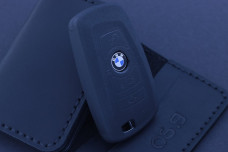 Чохол BMW чорний матовий