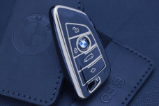 Чохол BMW чорний  з золотом