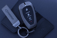 Чохол Chevrolet метал + шкіра