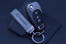 Чохол Chevrolet сірий