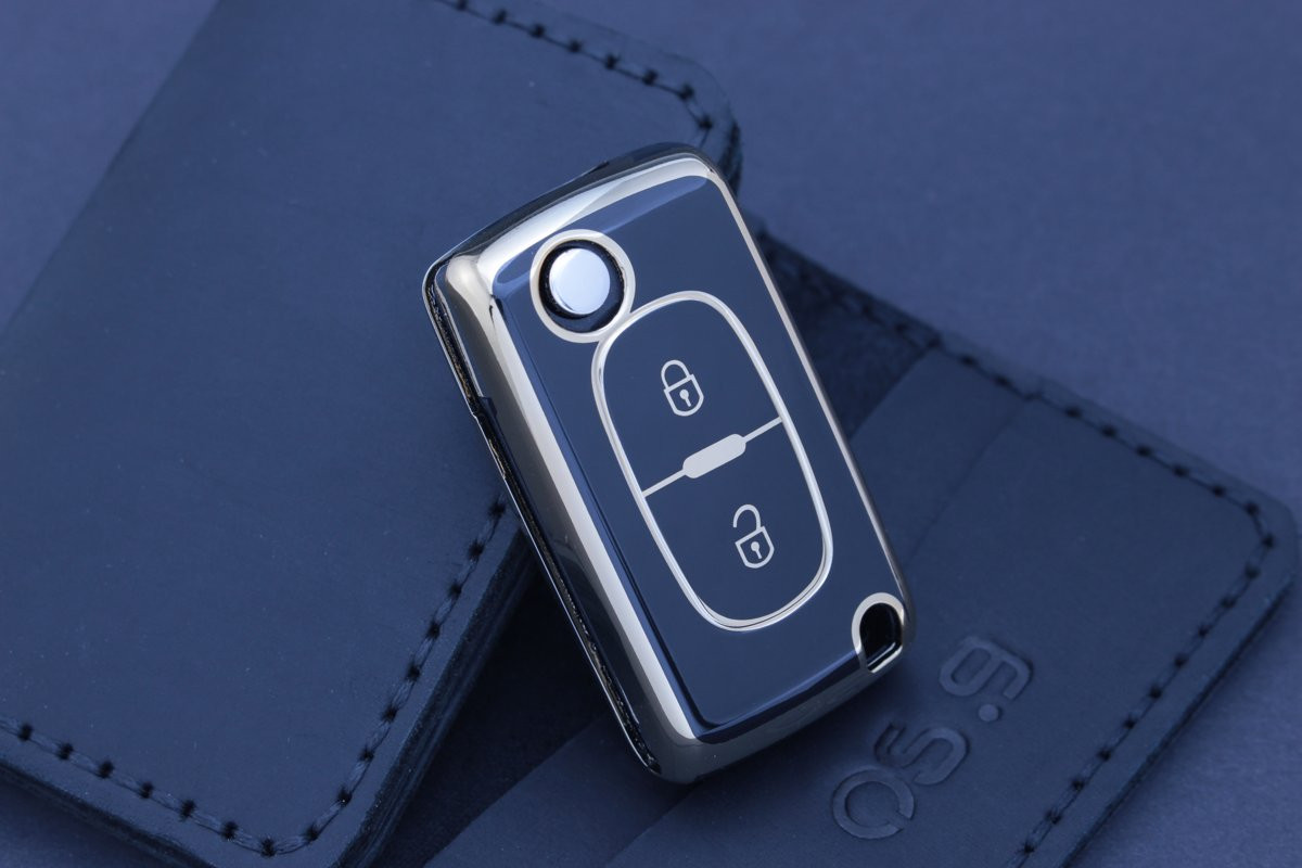 Чохол Peugeot чорний поліуретан