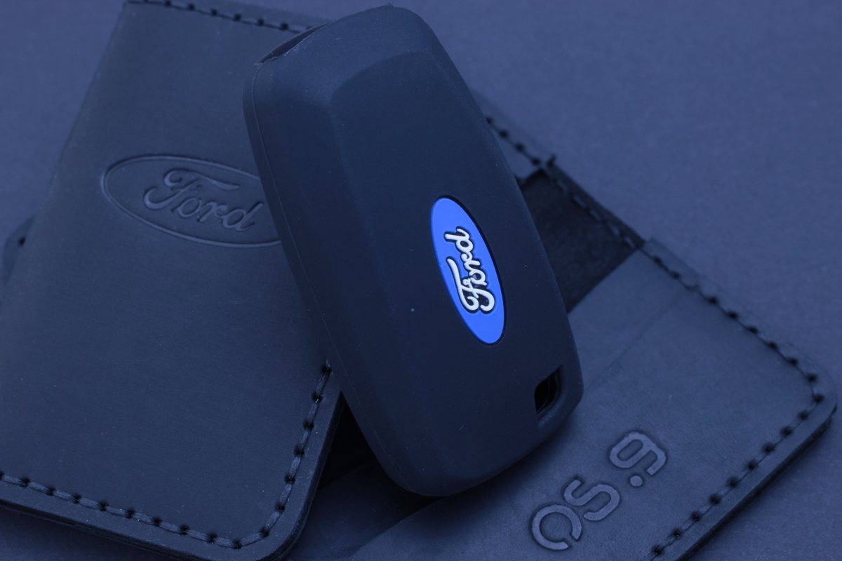 Чохол Ford чорний силікон