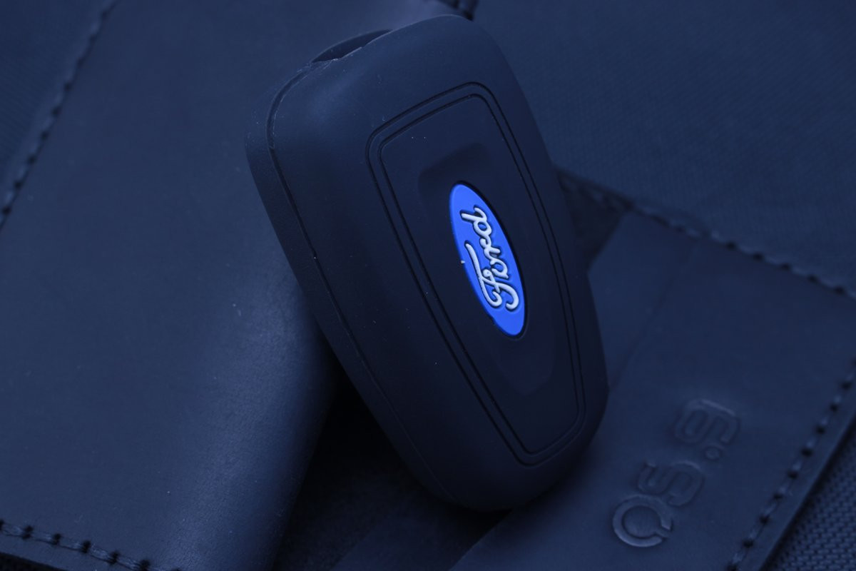 Чохол Ford чорний силікон