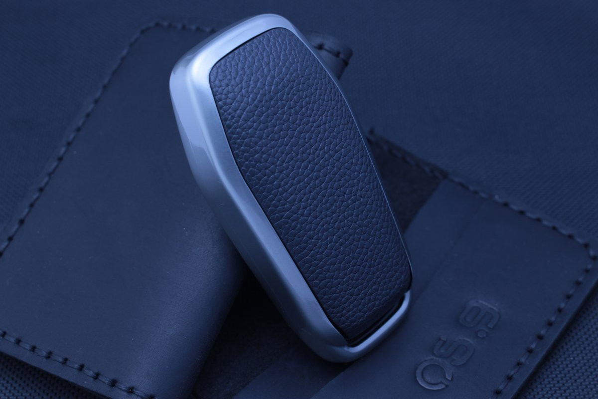 Чохол Ford срібло фактура шкіри