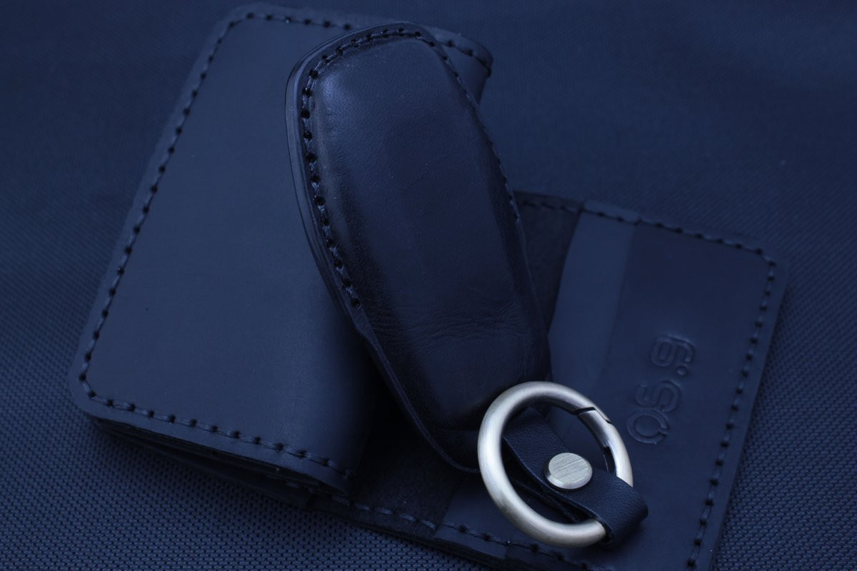 Чохол Ford чорний шкіра