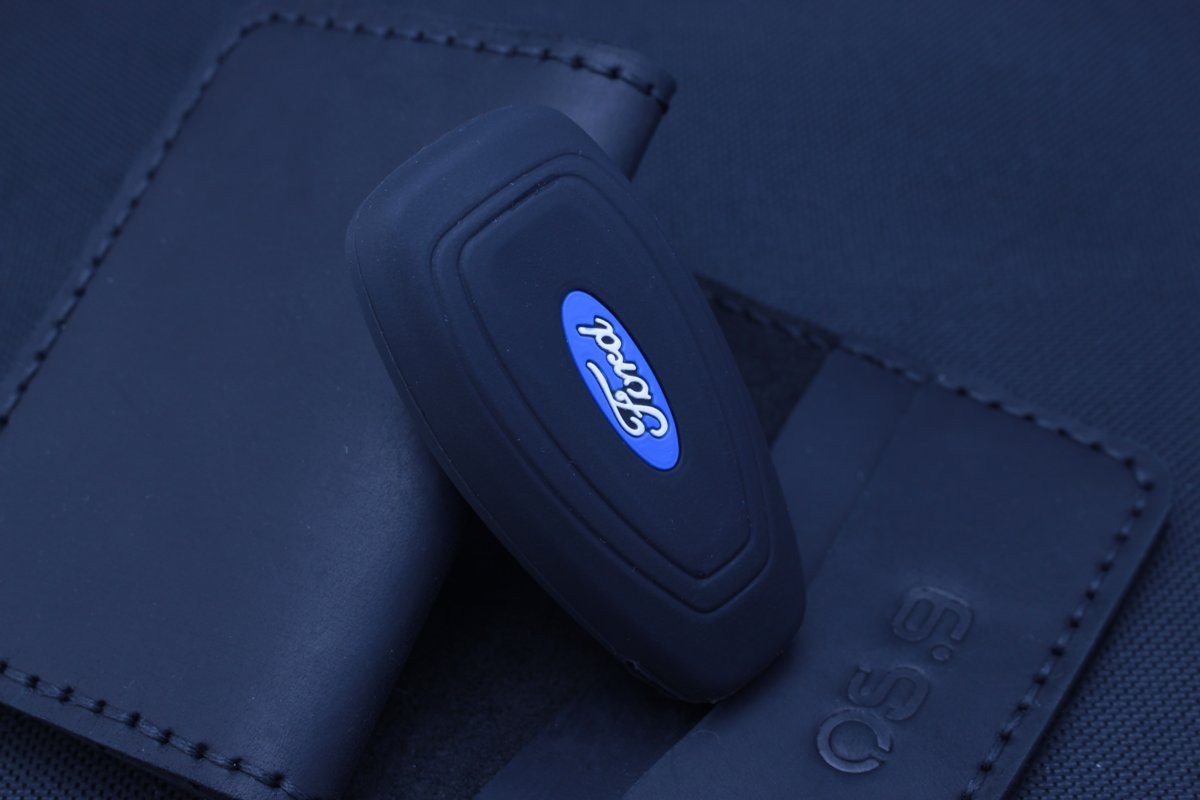 Чохол Ford чорний силікон