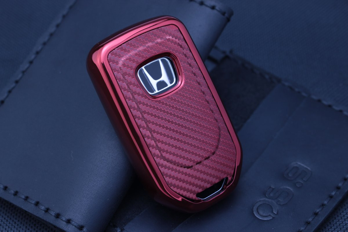 Чохол Honda carbon червоний універсальний