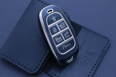 Чохол Hyundai чорний з золотом