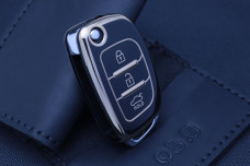 Чохол Hyundai чорний  з золотом